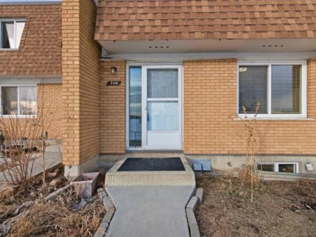 Townhouse for sale in Wedgewood, Alberta