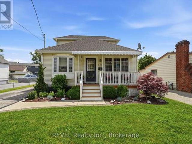 House for sale in Niagara, Ontario
