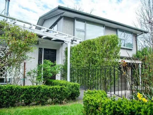 House for sale in Chaslands, Canterbury