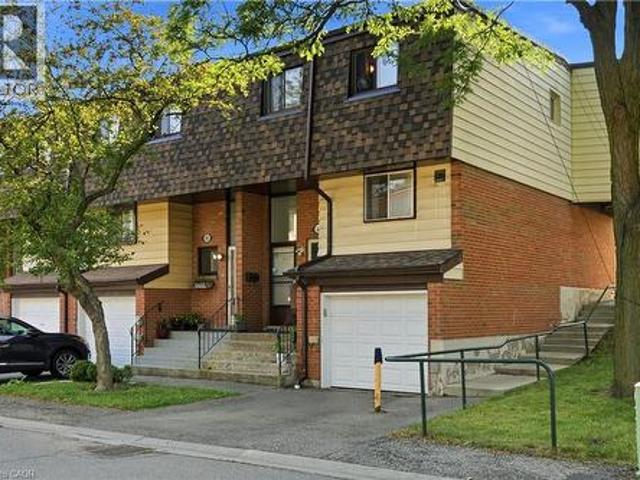 Townhouse for sale in Mississauga, Ontario