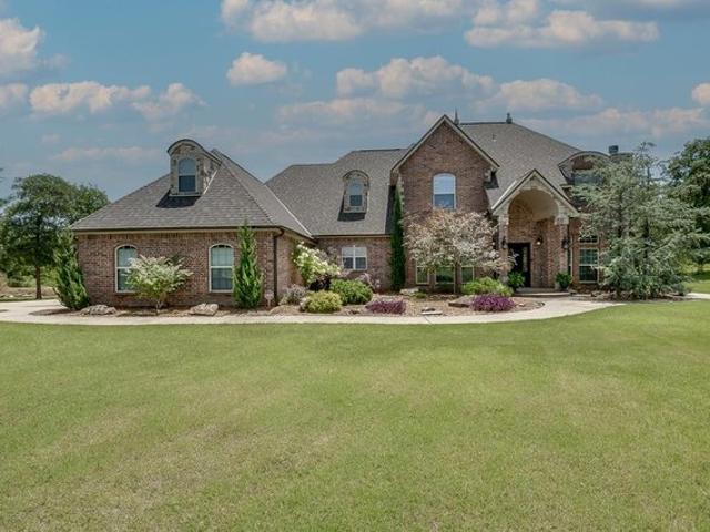 House for sale in Choctaw, Oklahoma
