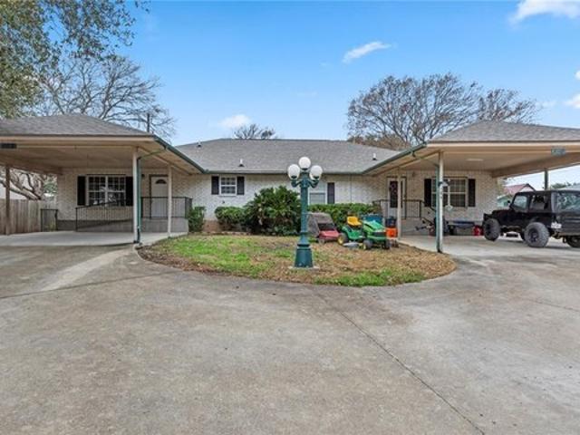 House for sale in Seguin, Texas