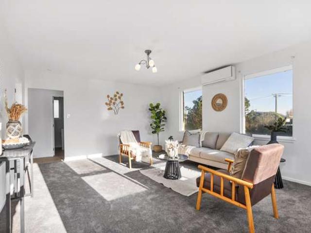 Apartment for sale in Chaslands, Canterbury