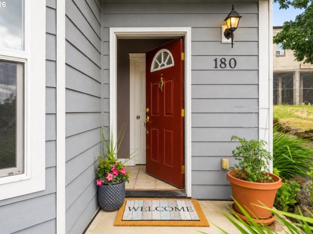 Townhouse for sale in White Salmon, Washington