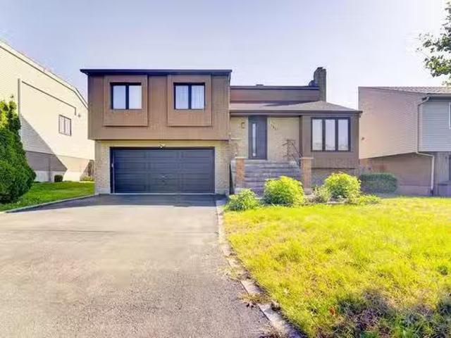House for sale in Pierrefonds
