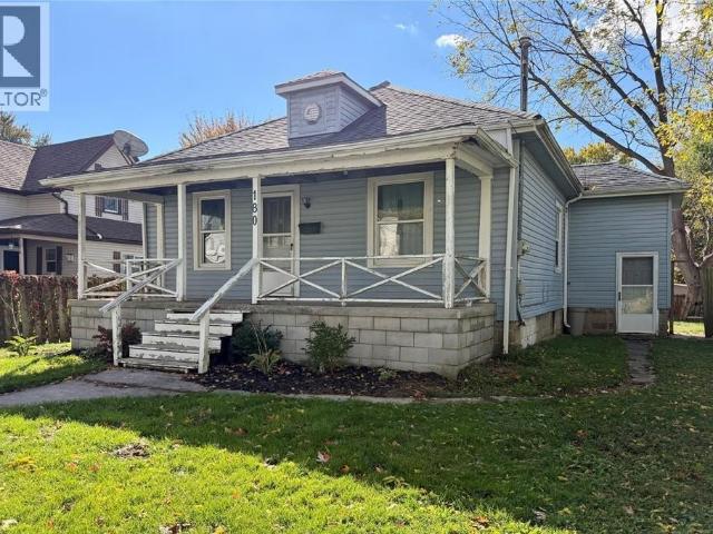 House for sale in Chatham–kent, Ontario