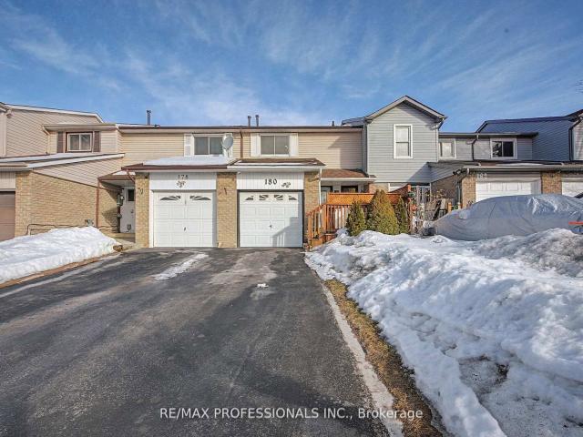 Townhouse for sale in Woburn, Ontario