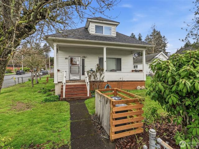 House for sale in Cathlamet, Washington