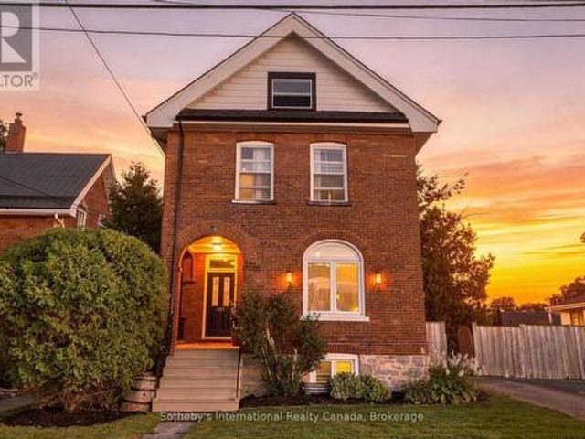 House for sale in Collingwood, Central Ontario