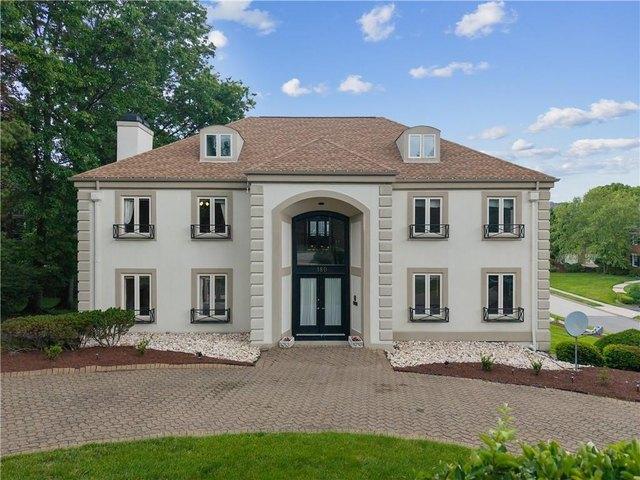 House for sale in Pittsburg, Pennsylvania