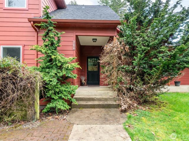 House for sale in Castle Rock, Washington