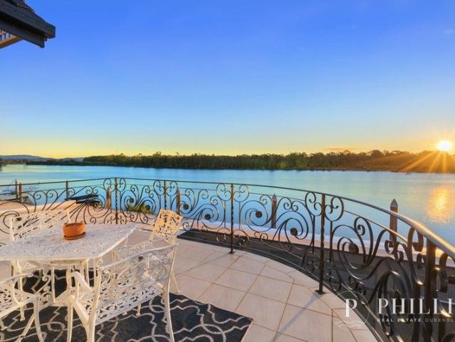 House for sale in Sanctuary Cove