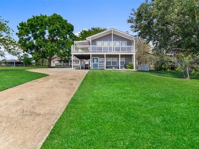 House for sale in Oakhurst, Texas
