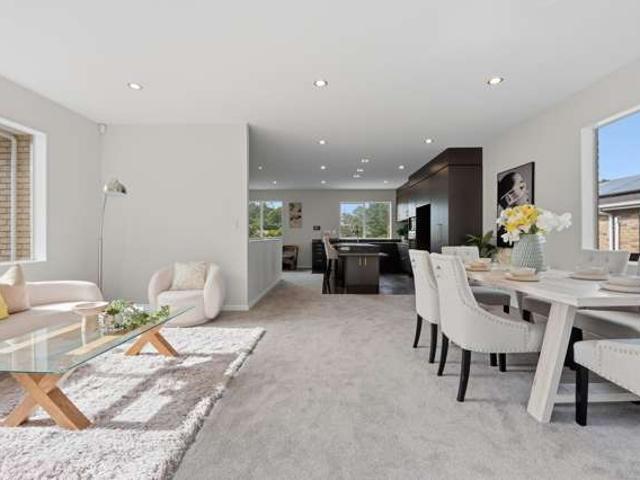 House for sale in Paremoremo