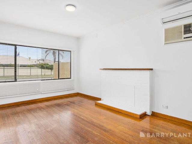 House for rent in Capel Sound Shopping Village, Melbourne
