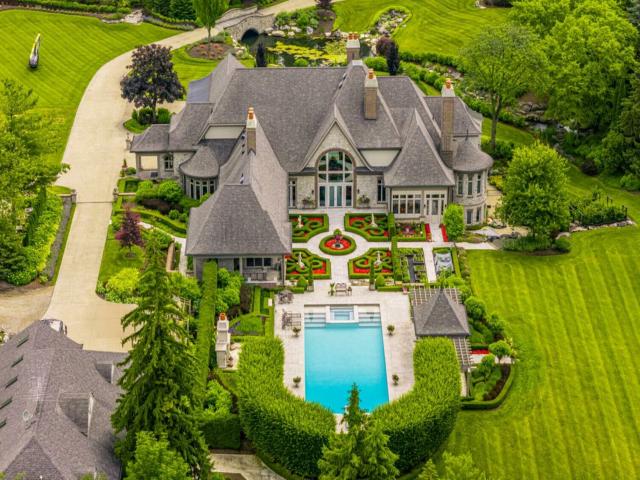 House for sale in Northville