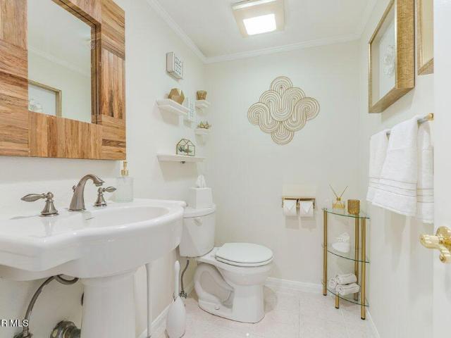 Townhouse for sale in Tarzana Neighborhood Council District, Canoga Park