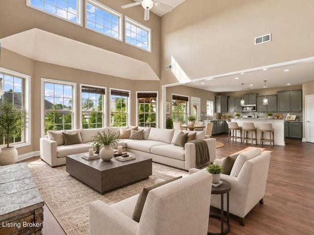 House for sale in Fisherville, Louisville