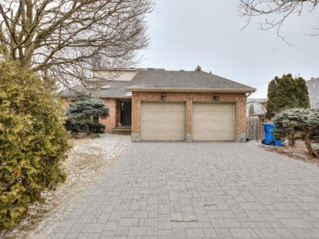 House for sale in Kirkland, Quebec