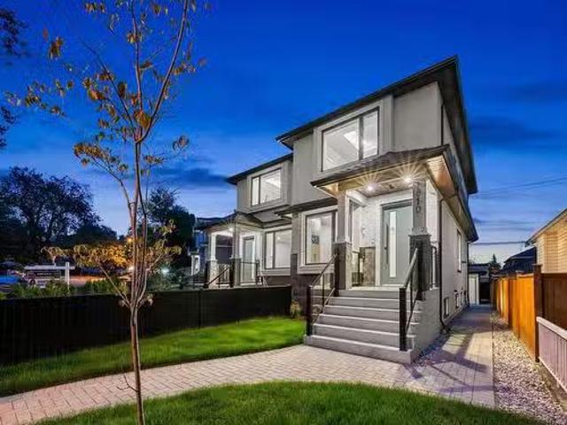 House for sale in Victoria-Fraserview, Vancouver
