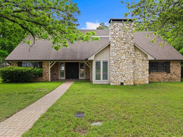 House for sale in Gilchrist, Texas