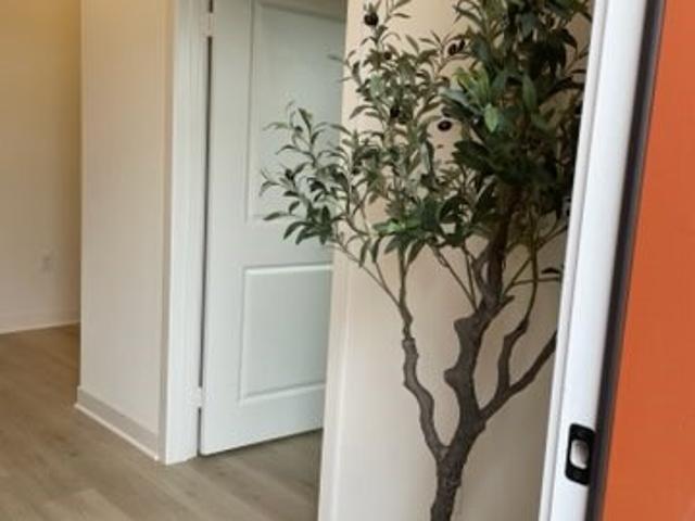 Townhouse for sale in Santa Ana, Lyon Street