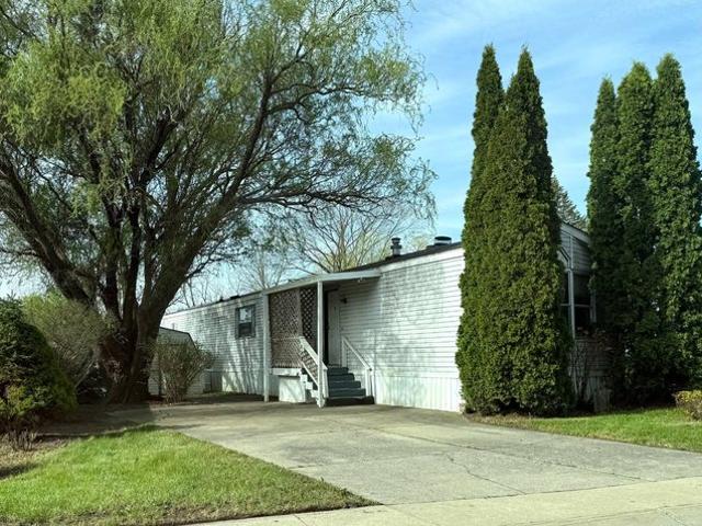 House for sale in New Hudson, Michigan