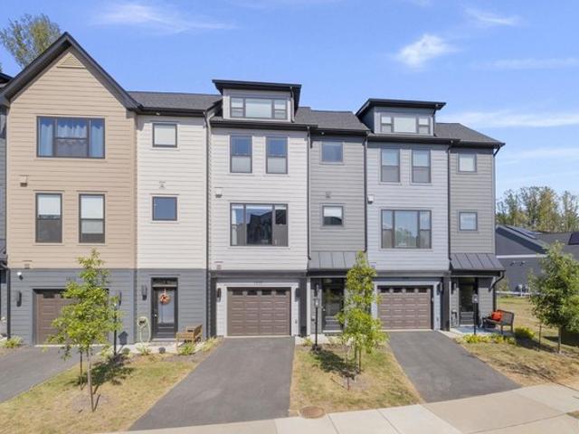 Townhouse for sale in Virginia