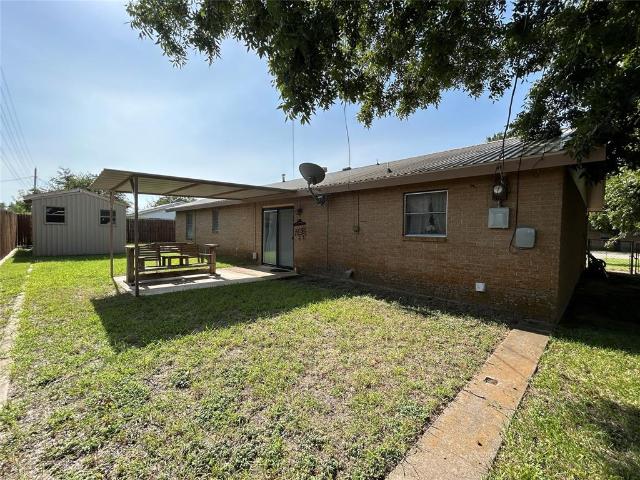 House for sale in Mills, Texas