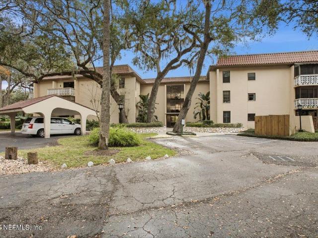 Condo for sale in Atlantic Beach, Florida