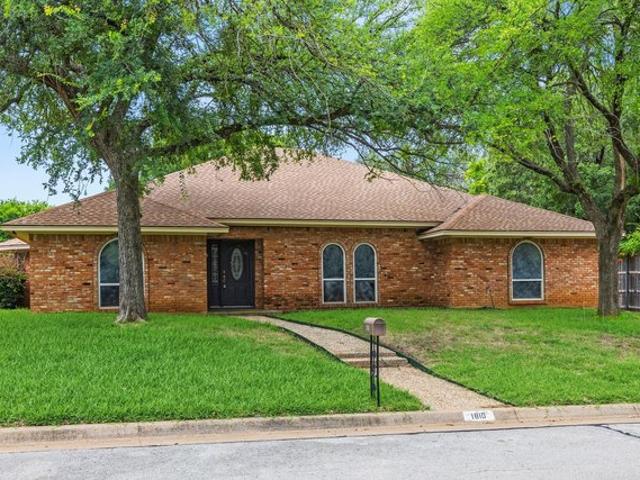 House for sale in Arlington, Texas