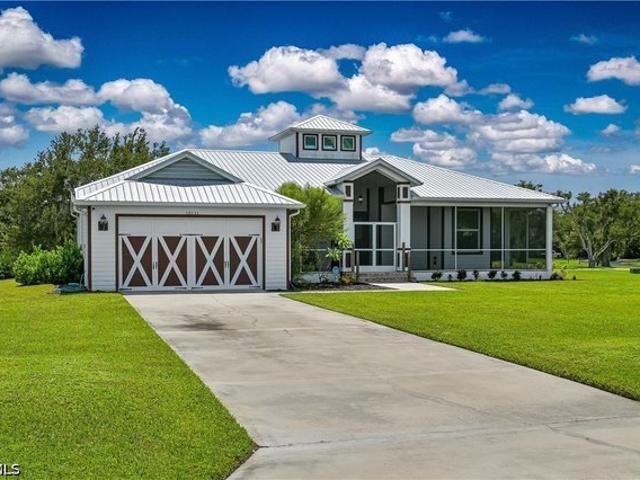 House for sale in Alva, Florida