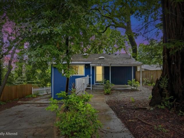 House for sale in Redwood Estates, California