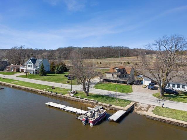 House for sale in Le Claire, Iowa