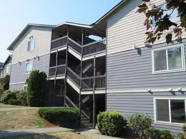 Condo for rent in Everett