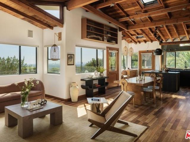 House for sale in Canoga Park, California