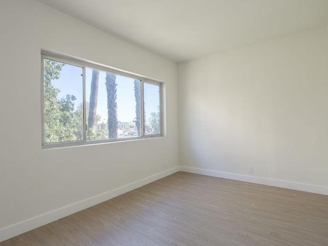 Apartment for rent in Canoga Park, California