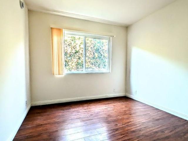 Apartment for rent in Canoga Park, California