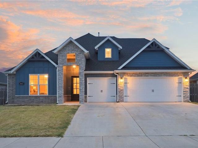 House for sale in Pea Ridge, Benton County