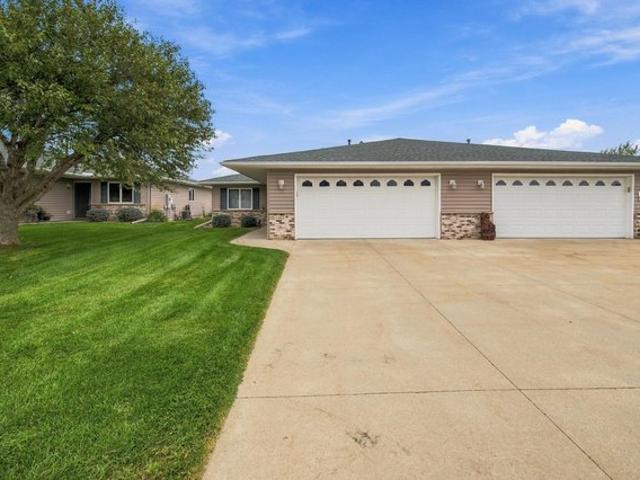 Townhouse for sale in Golfview Village Townhomes, Stewartville