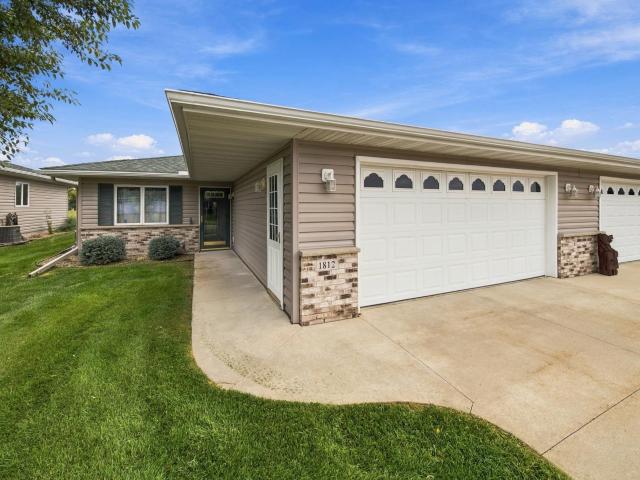 Townhouse for sale in Stewartville, Minnesota