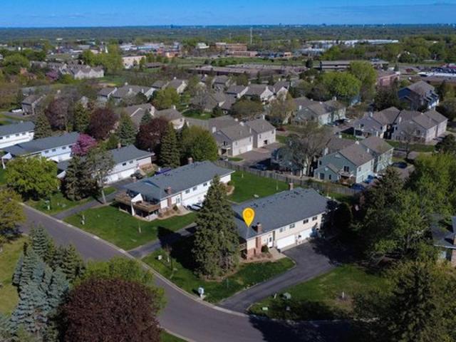 Townhouse for sale in Burnsville, Minnesota