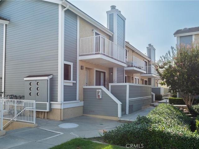 Townhouse for sale in Duarte, California
