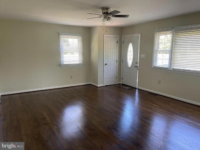 House for sale in Singerly, Warsaw