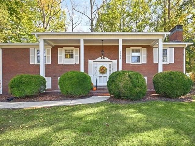 House for sale in Pfafftown, Forsyth County
