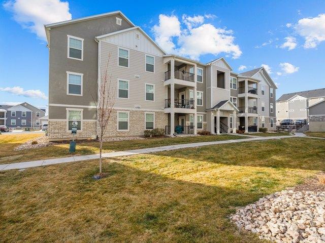 Condo for sale in Saratoga Springs, Utah