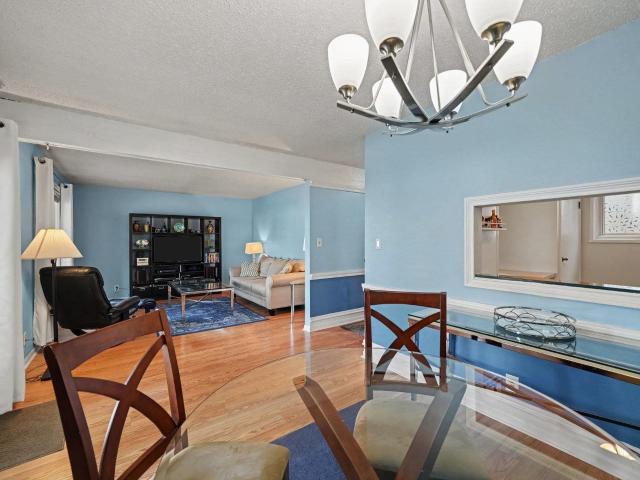 Condo for sale in Woodbridge Village, Notre Dame