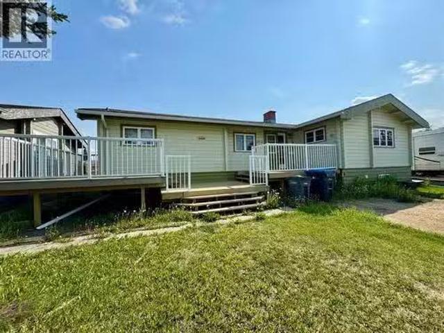 House for sale in Dawson Creek, British Columbia