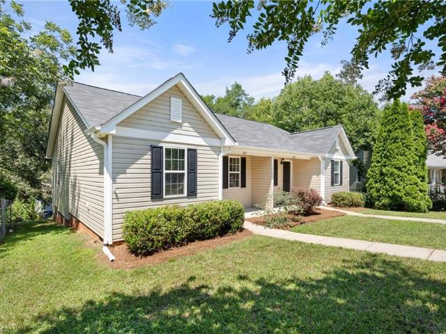 Townhouse for sale in Pfafftown, North Carolina