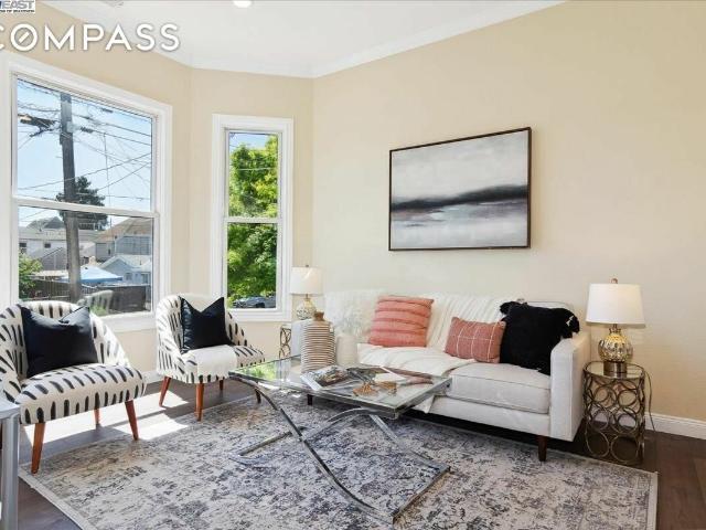 House for sale in Alameda House for sale in Alameda